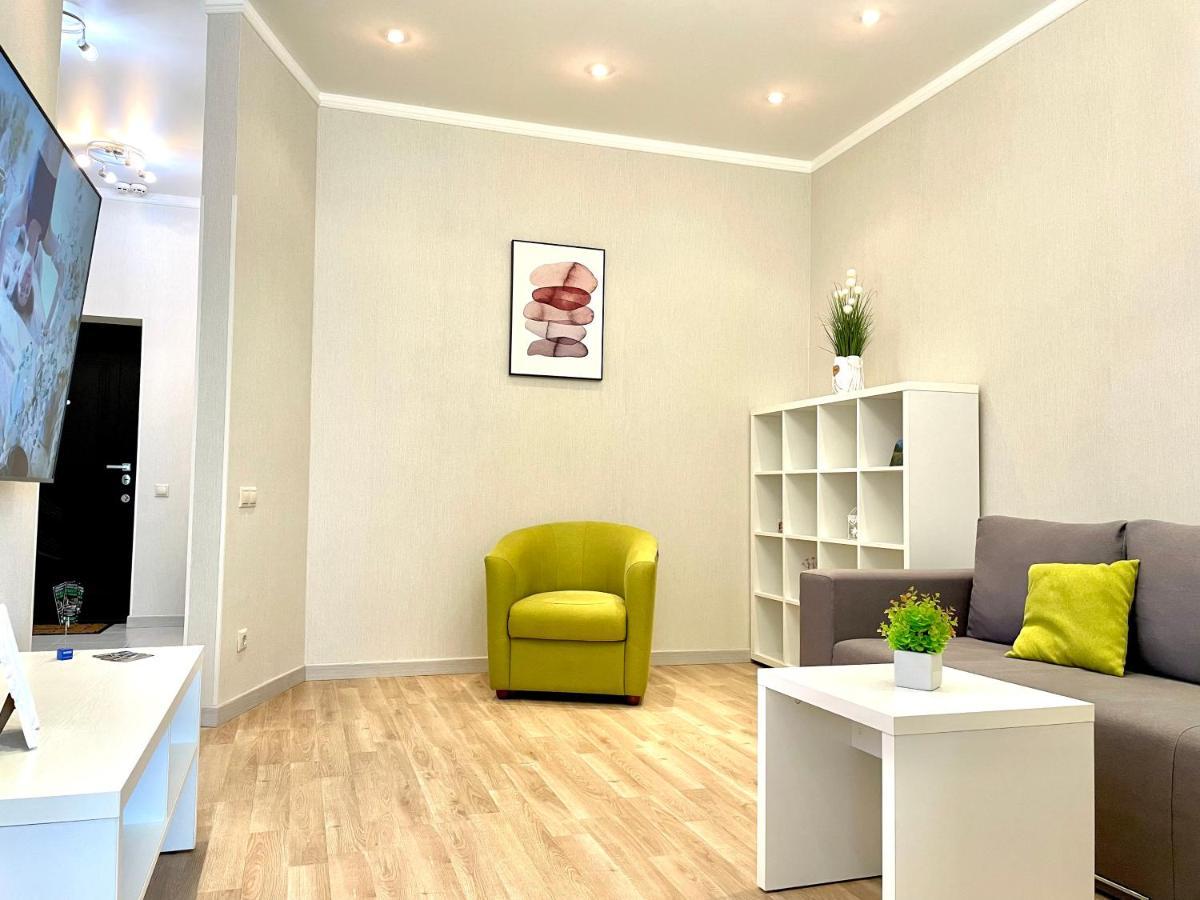 Navit Luxury Apartments With Breakfast Near The Railway Station, The City Center And The Park Kiev Eksteriør bilde