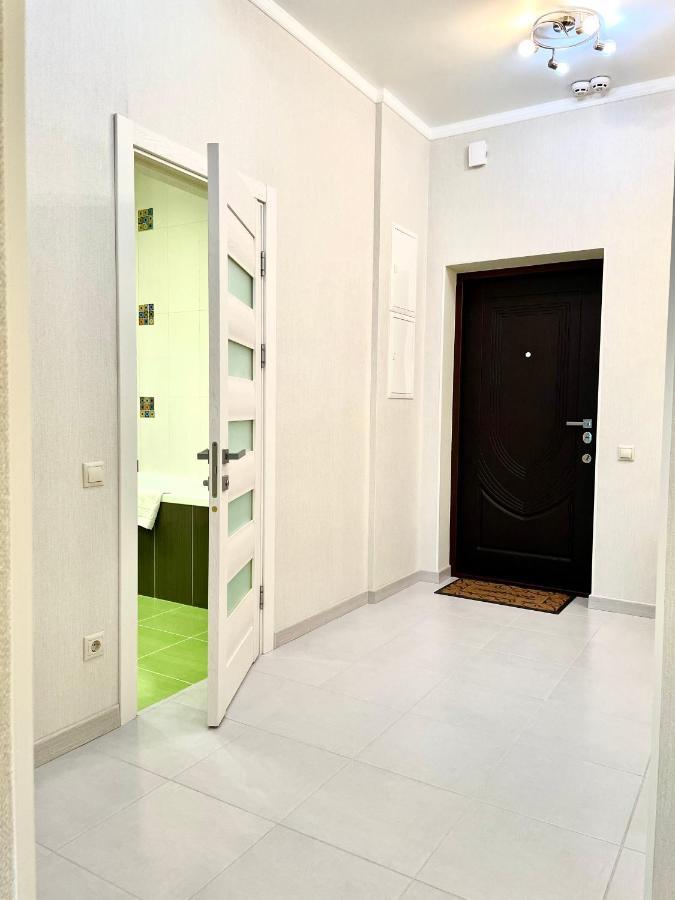 Navit Luxury Apartments With Breakfast Near The Railway Station, The City Center And The Park Kiev Eksteriør bilde