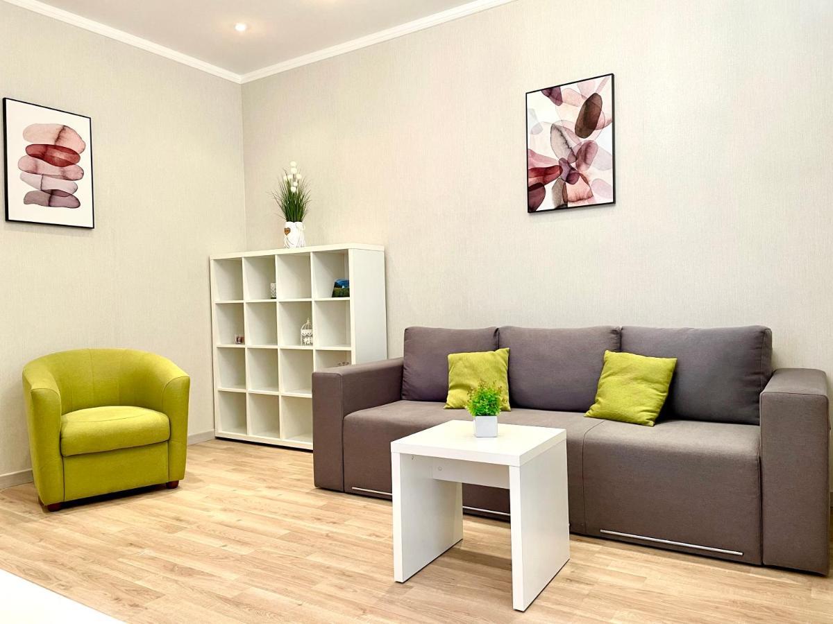 Navit Luxury Apartments With Breakfast Near The Railway Station, The City Center And The Park Kiev Eksteriør bilde