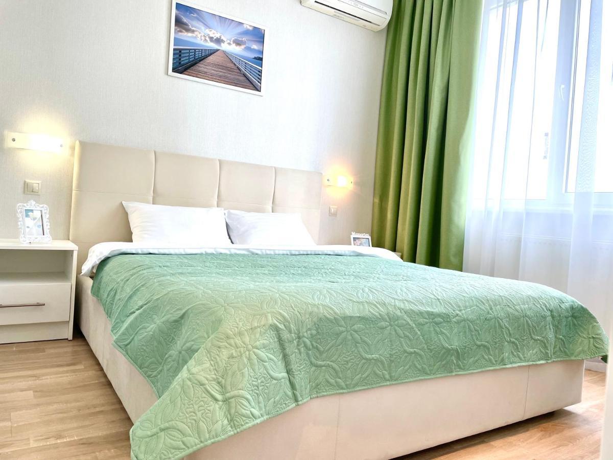 Navit Luxury Apartments With Breakfast Near The Railway Station, The City Center And The Park Kiev Eksteriør bilde