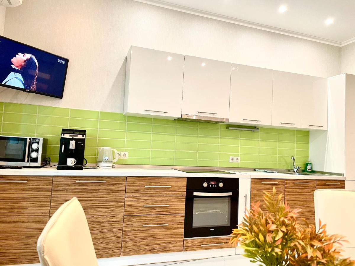 Navit Luxury Apartments With Breakfast Near The Railway Station, The City Center And The Park Kiev Eksteriør bilde